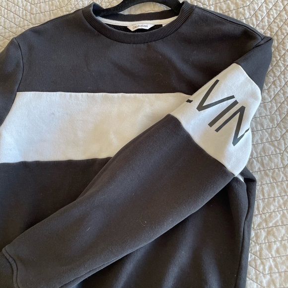 Mens Calvin Klein crewneck - Picture 2 of 5